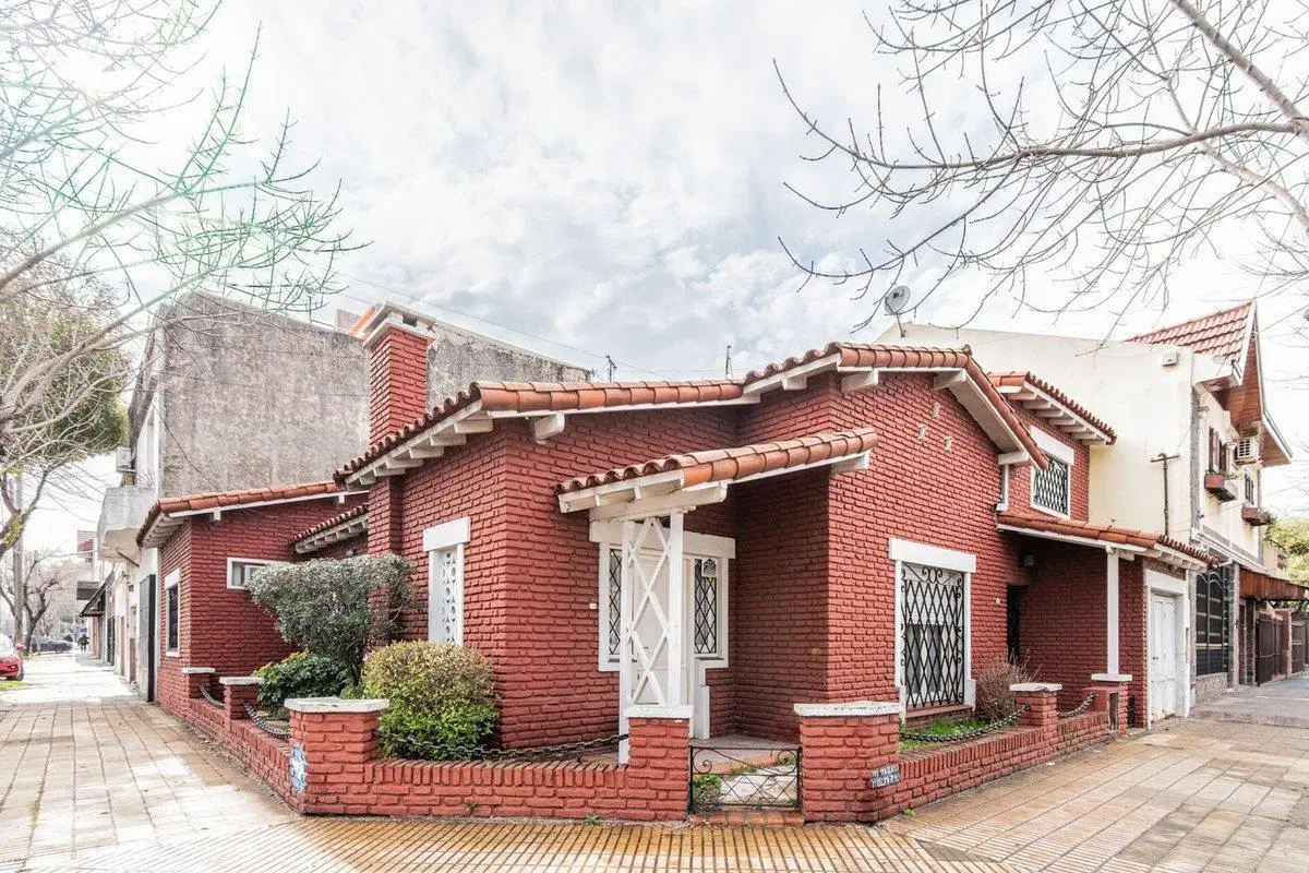 VENTA CASA 5 amb-LANUS ESTE 3