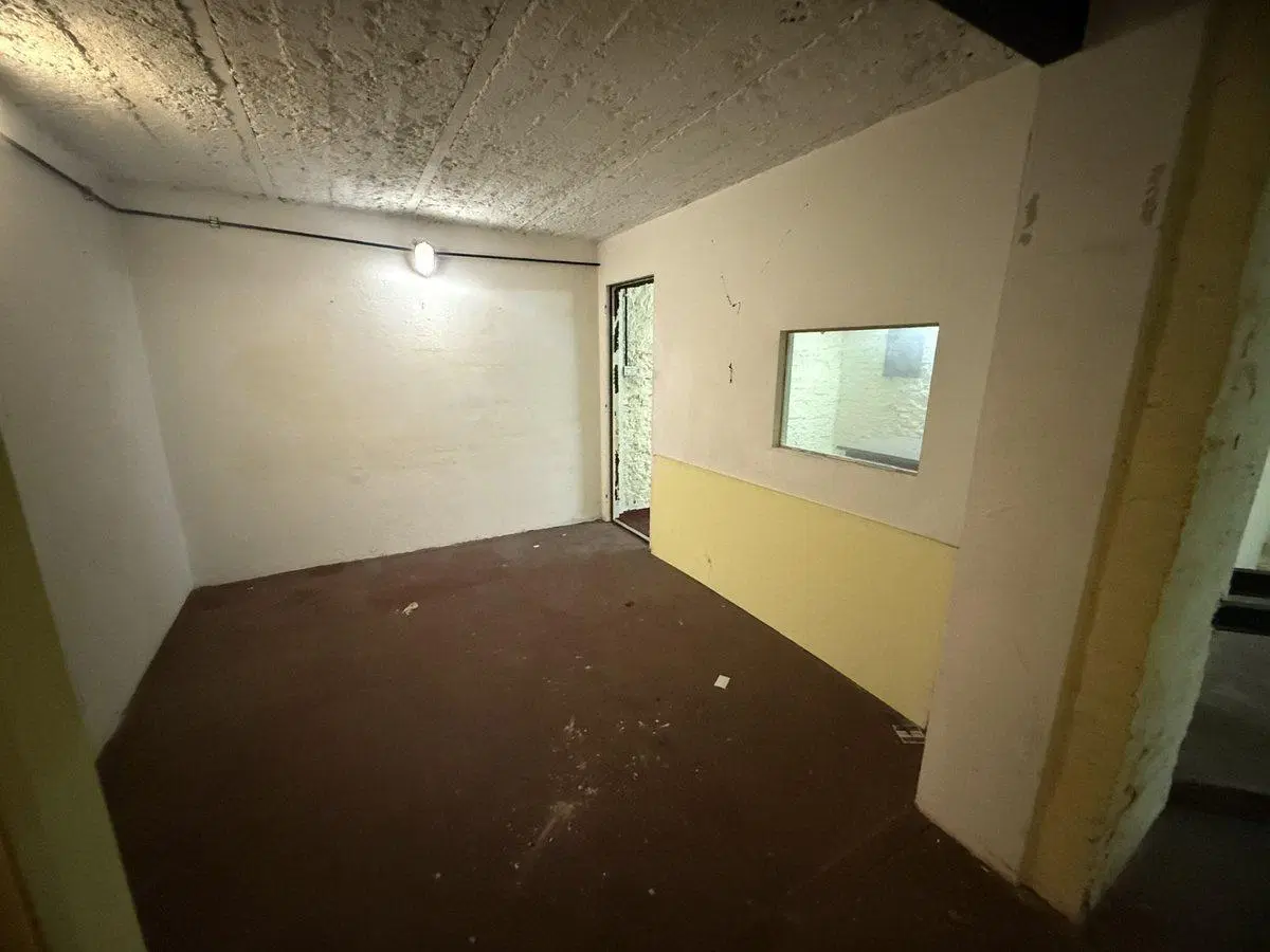 Local comercial de 257 m2 en 3 niveles Balvanera 3