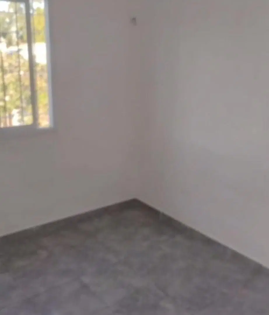 VENTA EDIFICIO 2 PISOS / 8 DTOS EZEIZA 2