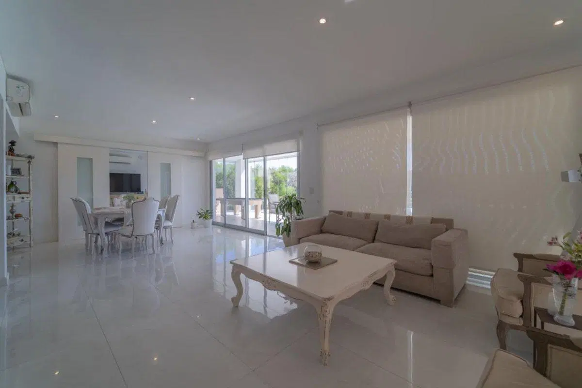 VENTA Casa a la laguna en Los Alisos – Nordelta 5