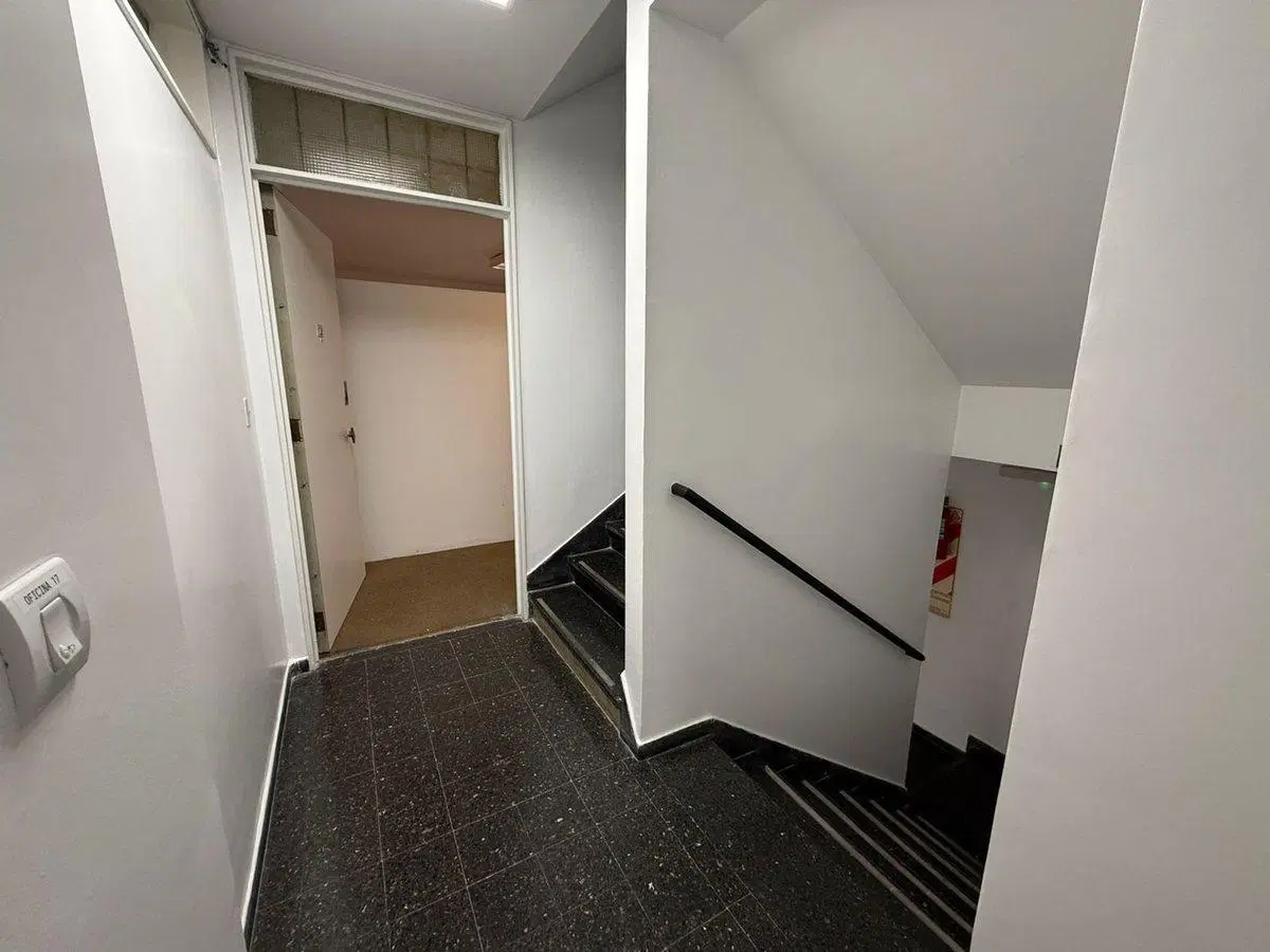 VENTA OFICINA MICROCENTRO VIAMONTE 5
