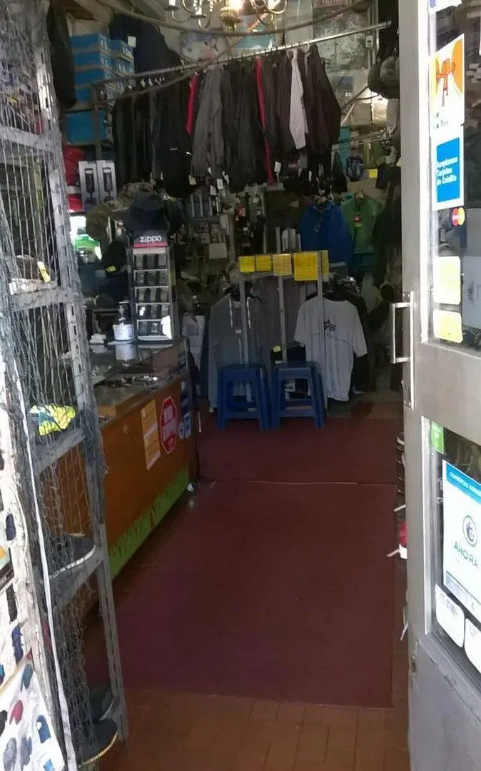 Local comercial con 2 loft y 1 dpto, en avenida. 3