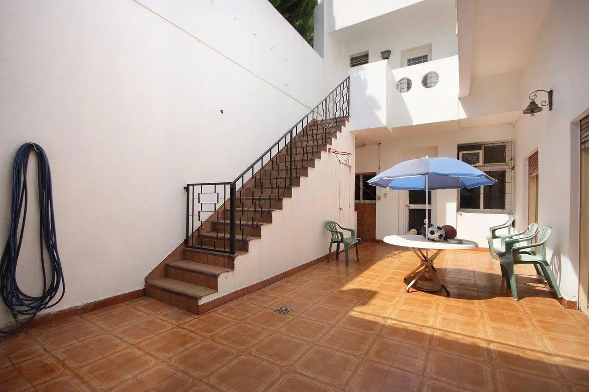 VENTA CASA 6 AMB - PATIO - TERRAZA - PARRILLA 2