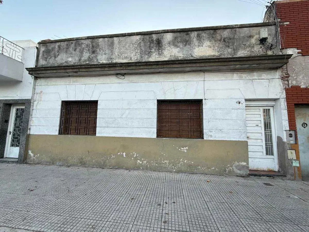 Lote en Excelente zona INCIDENCIA 210 en MATADEROS 5