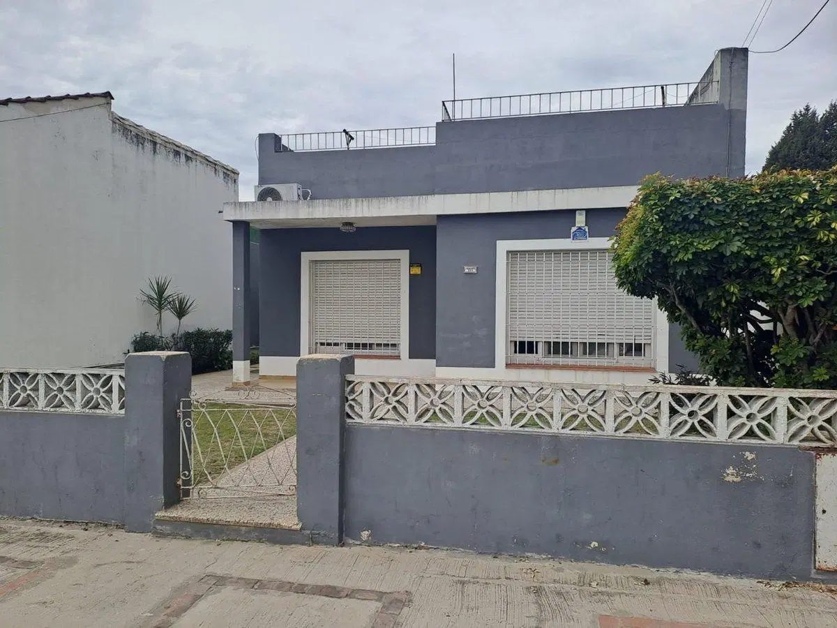 CASA NUEVO VALOR Y POTENCIAL EN LOMAS DE ZAMORA 2