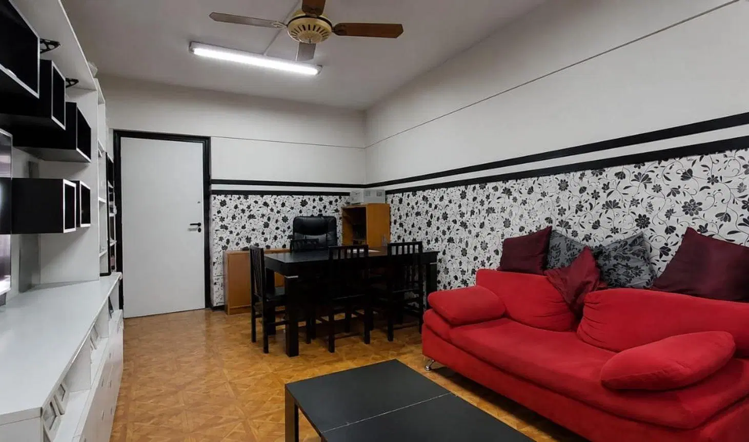VENTA DEPARTAMENTO 3 AMB - CON BALCON  EN FLORES 4