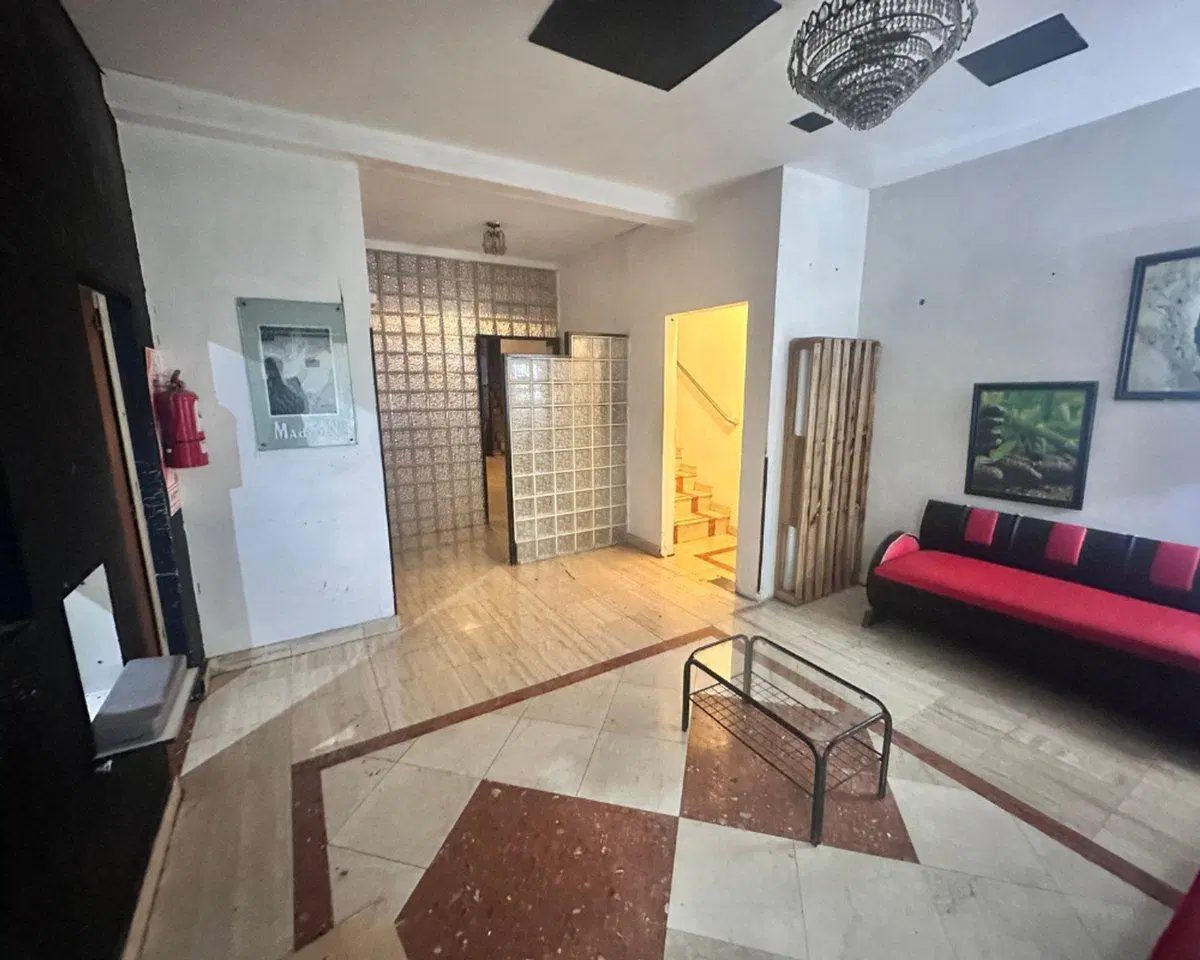 ALQUILER LOCAL COMERCIAL 700MTS 2