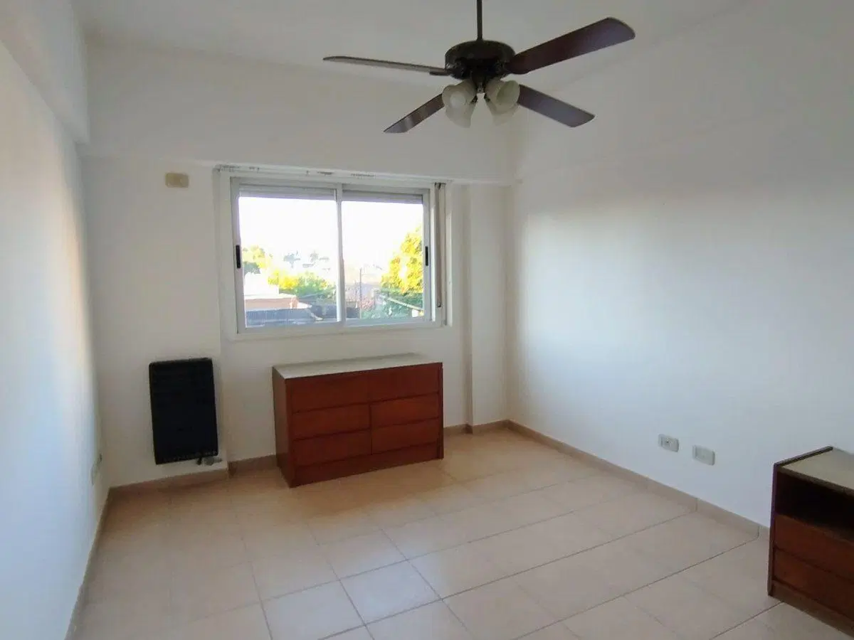 DEPARTAMENTO 3 AMB CON COCHERA BALCÓN RAMOS MEJIA 2