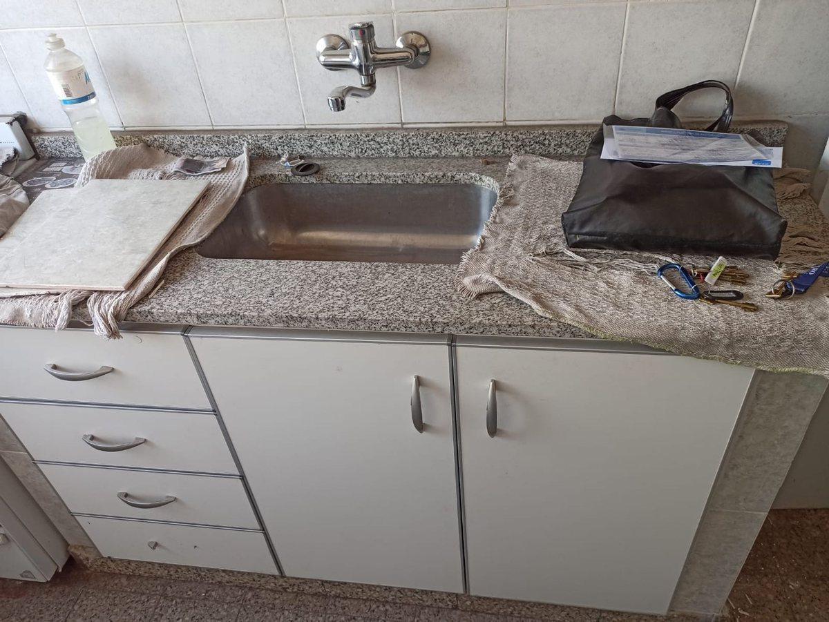 Foto de VENTA DEPARTAMENTO 2AMB BURZACO - COCHERA, imagen 2