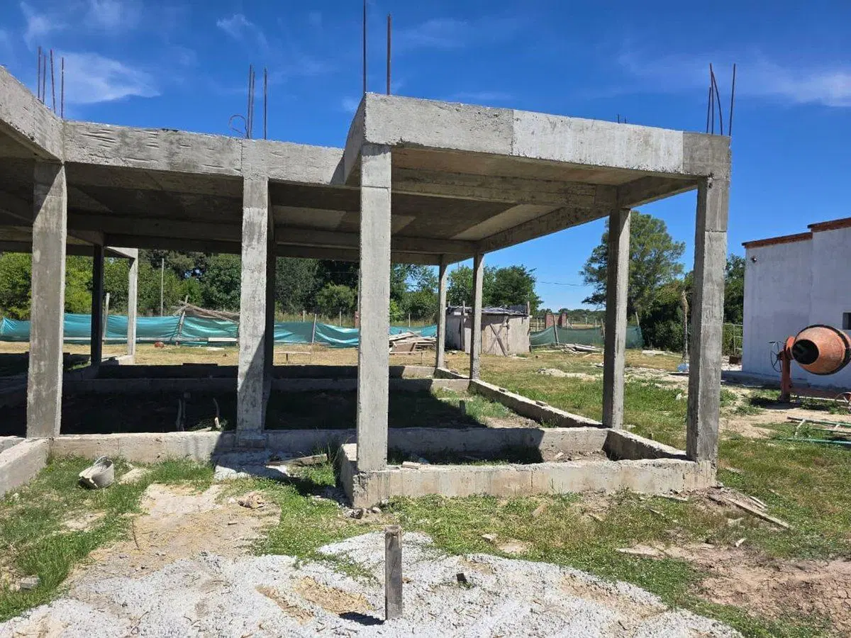 LOTE CON HORMIGON- LOMAS DE CANNING 3