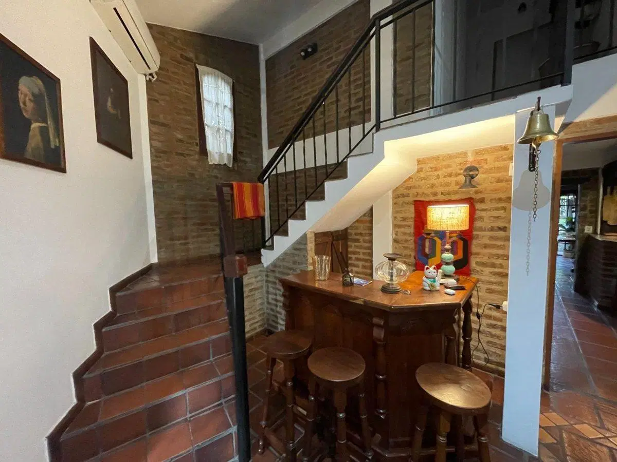VENTA CASA 4 AMB- C/ COCHERA Y JARDIN- MORENO 2