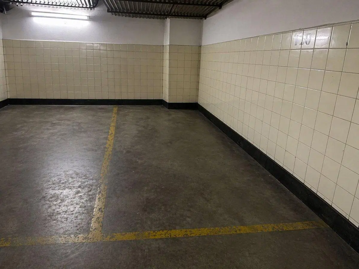 VENDO COCHERA PLANTA BAJA EN RECOLETA 2