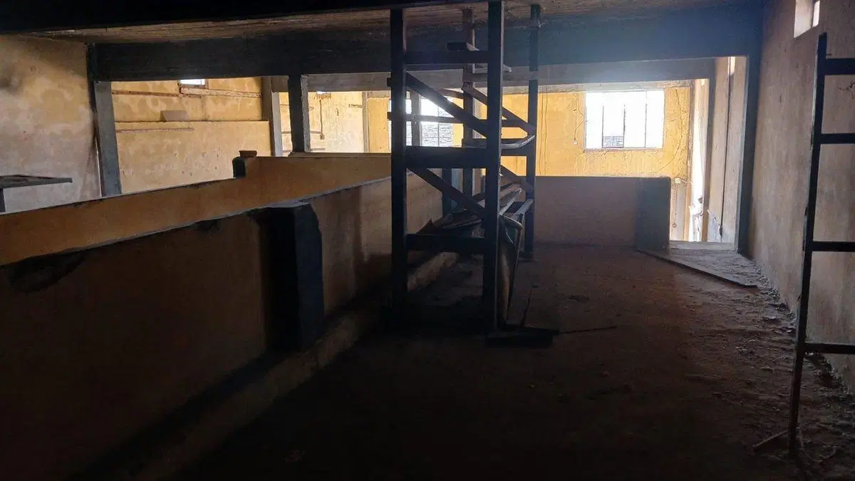VENTA DEPOSITO Y DTO. A REFACCIONAR 400M2 LANUS 5