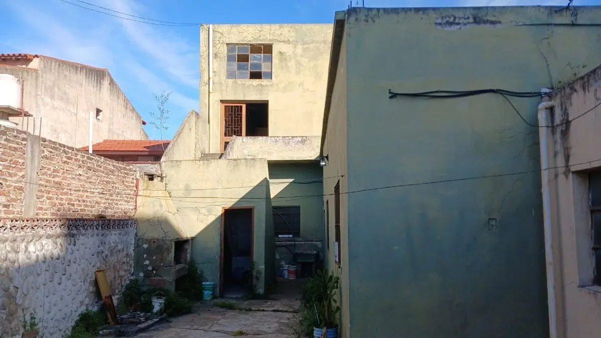 VENTA DEPOSITO Y DTO. A REFACCIONAR 400M2 LANUS 8