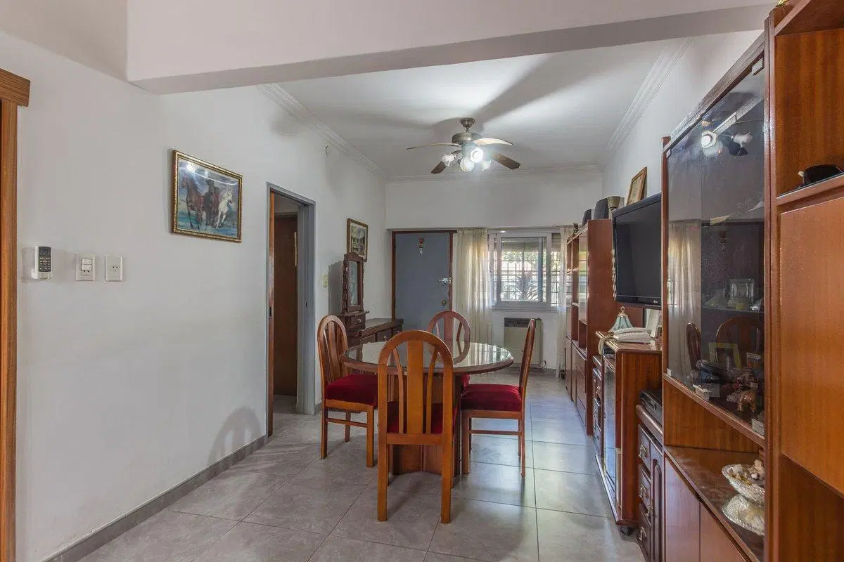 VENTA CASA 2 AMB +1  EN PALOMAR C/COCHERA Y PATIO 3