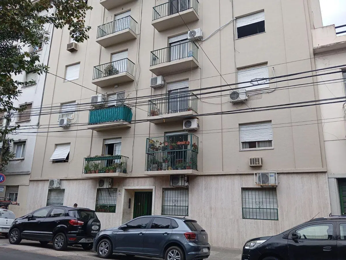 DEPARTAMENTO SEMIPISO 4 AMBIENTES CABA CON BALCON 2