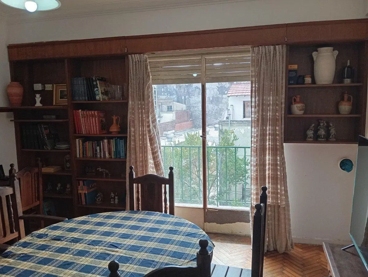 DEPARTAMENTO SEMIPISO 4 AMBIENTES CABA CON BALCON 5