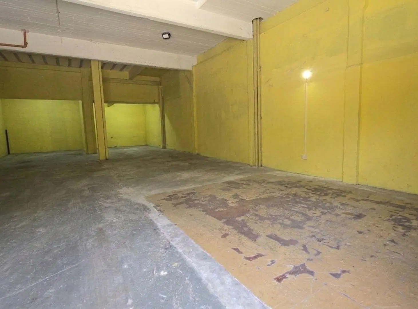 GALPON, DEPOSITO, COCHERAS  en VENTA en GERLI 3