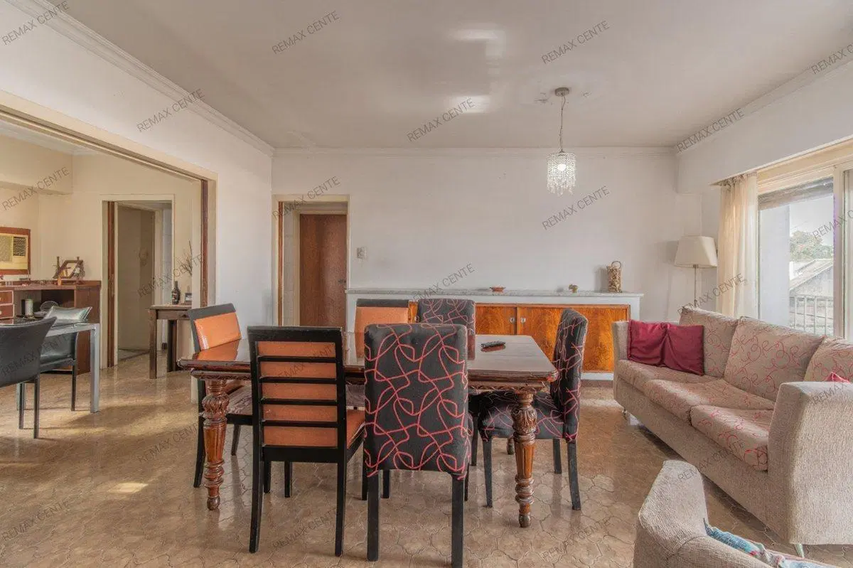 VENTA  DEPOSITO MAS CASA Y DEPTO CIUDADELA 4