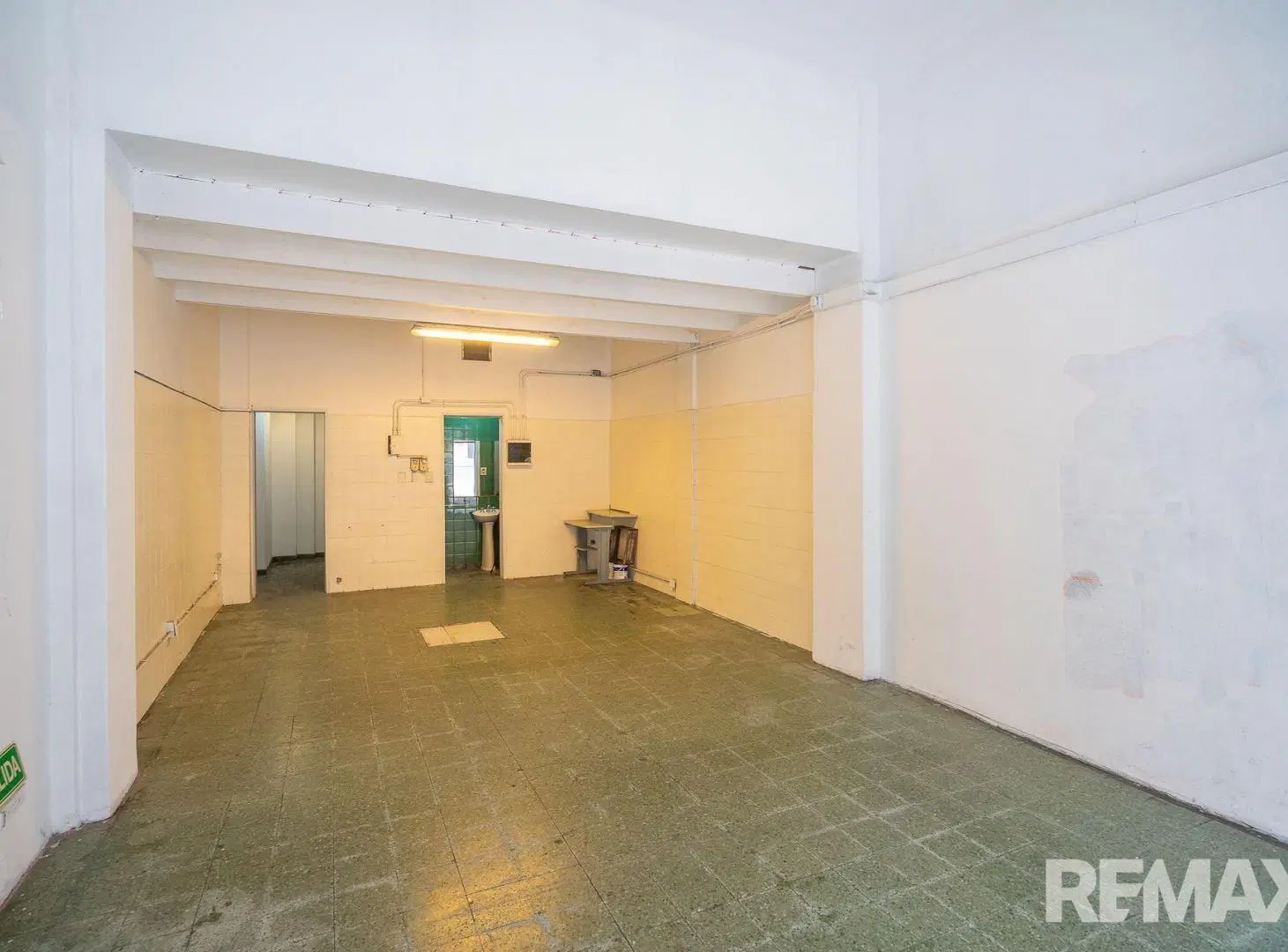 VENTA LOCAL MONSERRAT 45,5m2 5