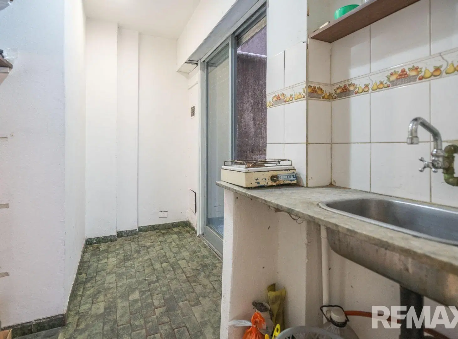 VENTA LOCAL MONSERRAT 45,5m2 2