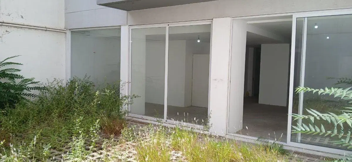 VENTA - LOCAL COMERCIAL A LA CALLE - FLORES 5