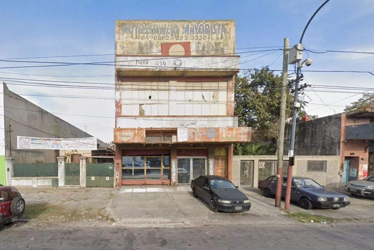 Venta depósito terreno Lanús Oeste sobre avenida 5
