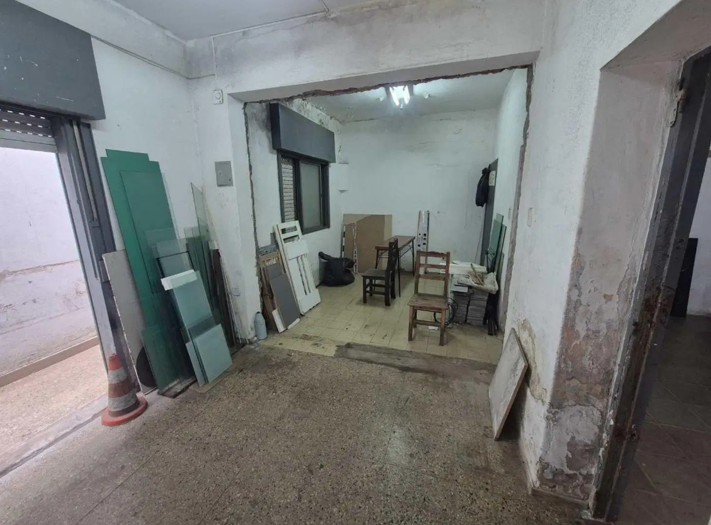 Venta Local Paternal con deposito 4