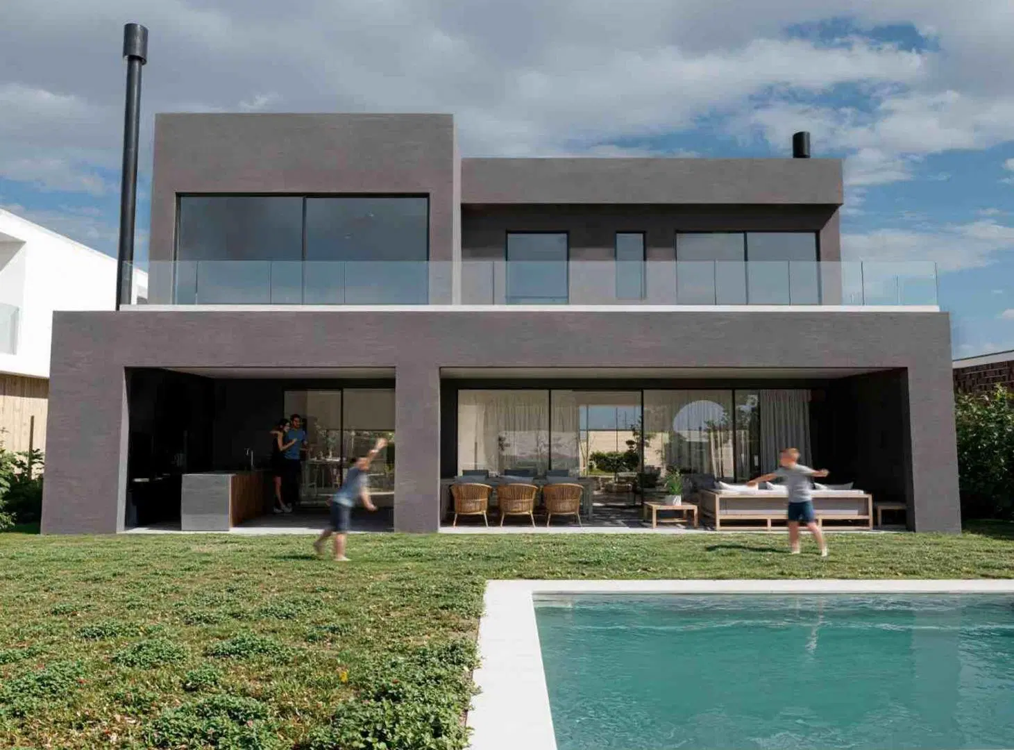 Excepcional casa a estrenar en 2 plantas, piscina 5
