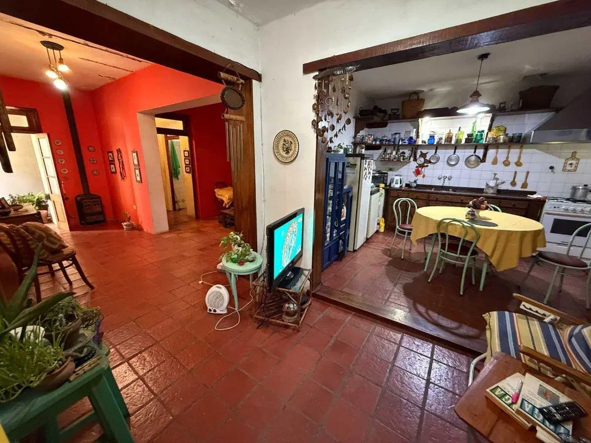 Venta Casa multifamiliar en Lote Propio Mataderos 5