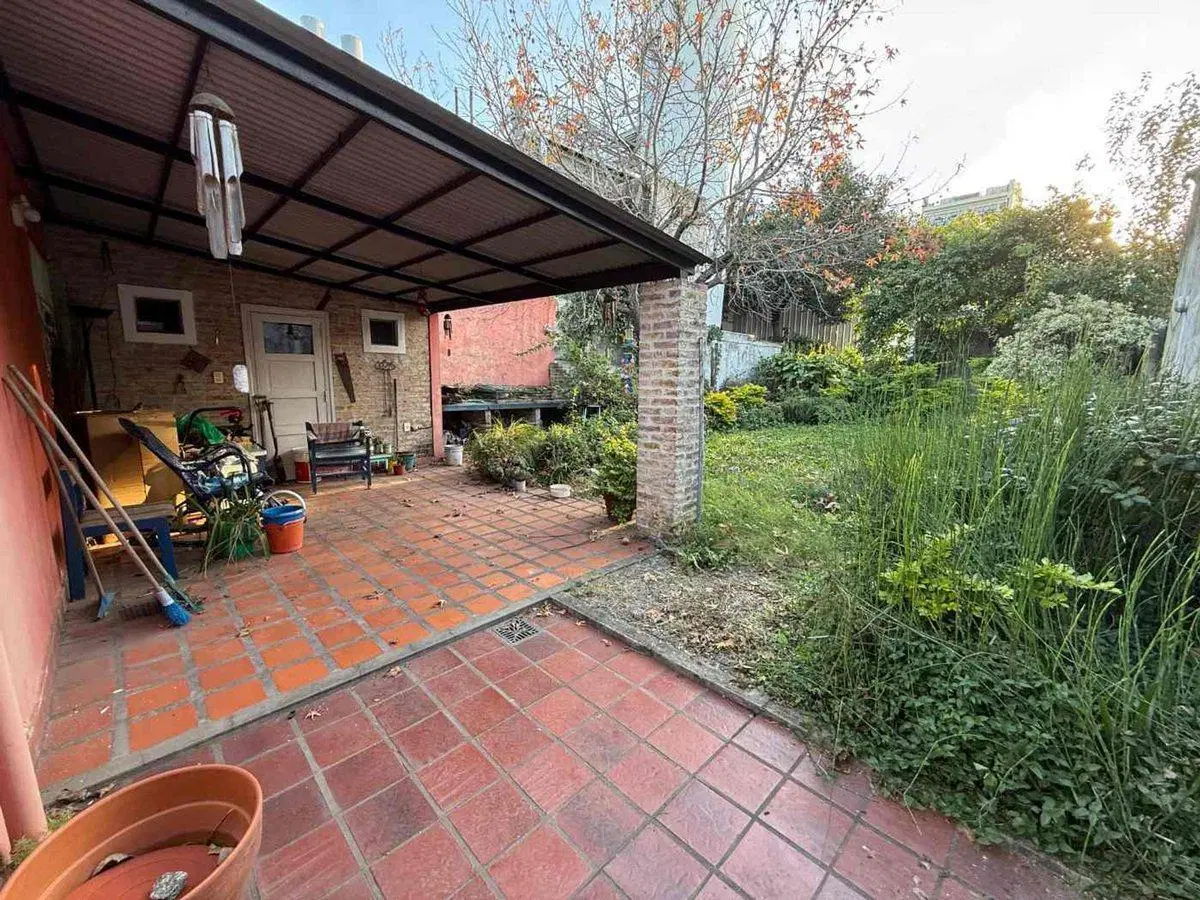 Venta Casa multifamiliar en Lote Propio Mataderos 2
