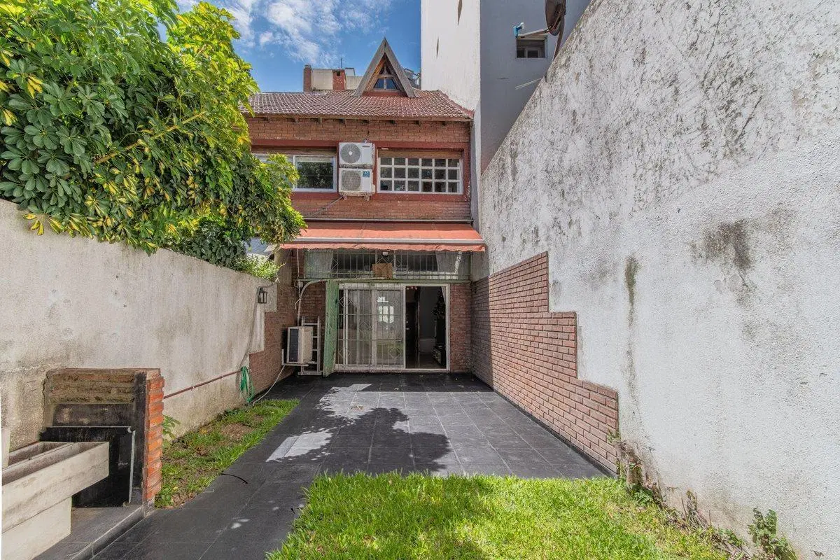 VENTA CASA 6 amb c/ patio y parrilla- CABALLITO 2
