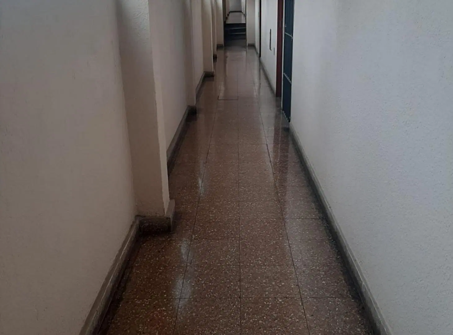 oficina 50 con ventanal al frente 3