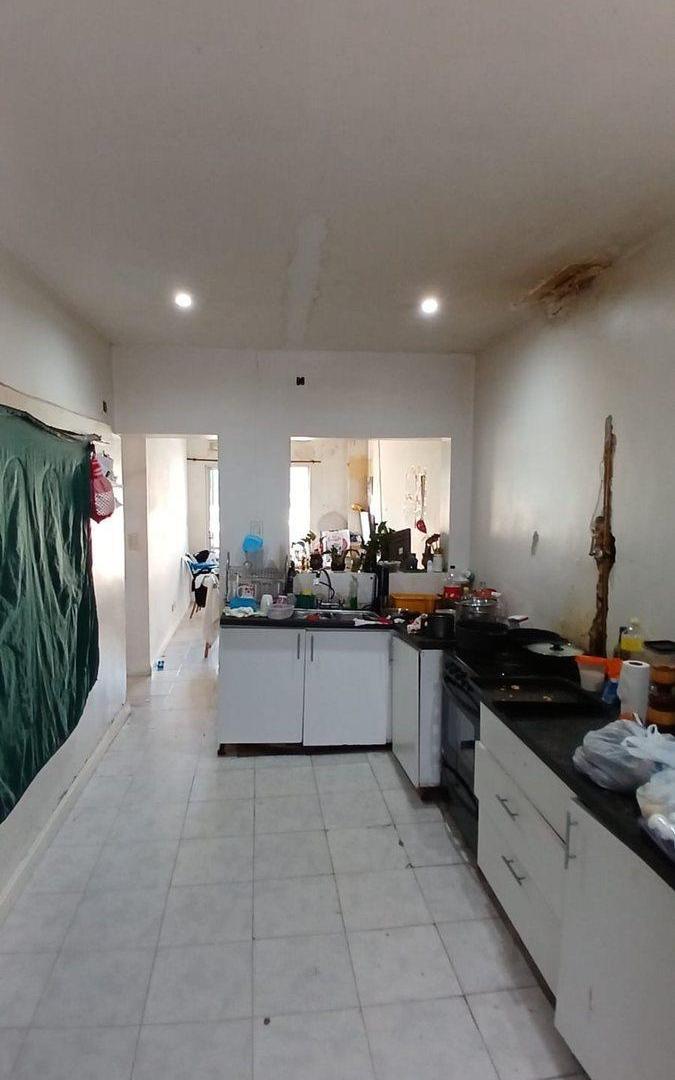 Foto de VENTA DE CASA A "RECICLAR" BENAVIDEZ, imagen 4