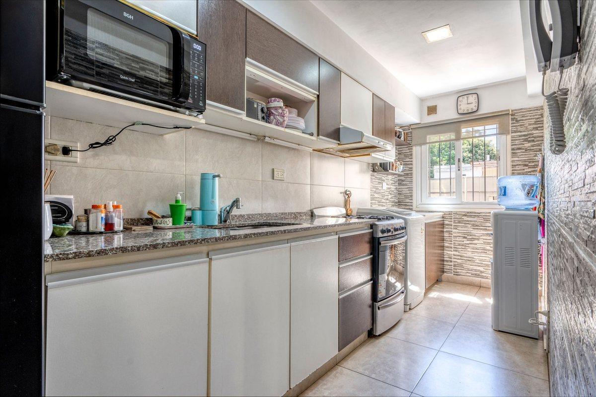 Foto de EN VENTA DUPLEX CON TERRAZA - MONTE CASTRO, imagen 3