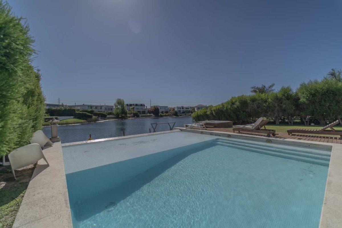 Foto de VENTA Casa a la laguna en Los Alisos – Nordelta, imagen 2