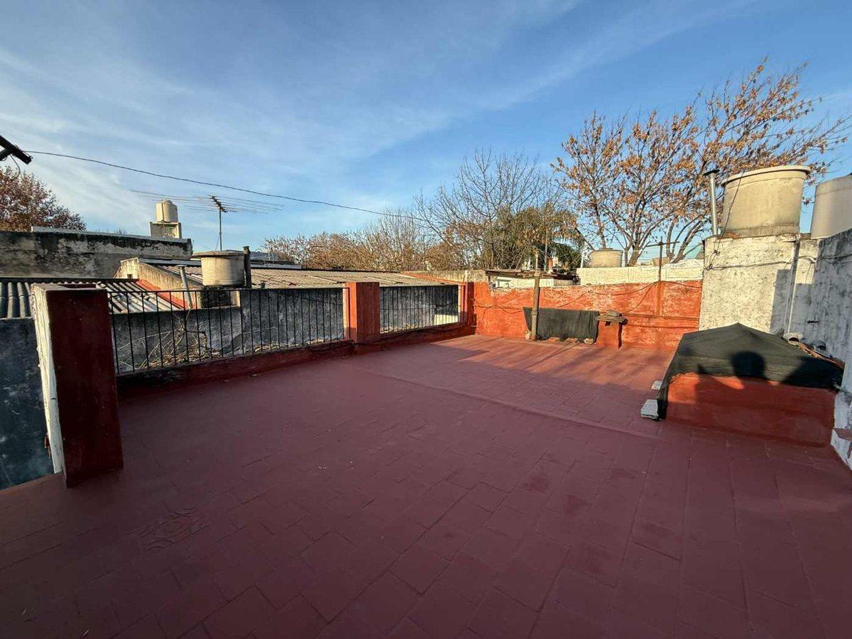 Foto de Venta Casa multifamiliar en Lote Propio Mataderos, imagen 2