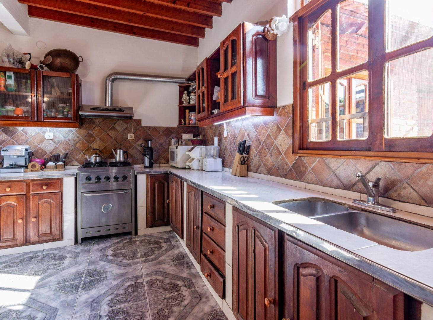 Foto de CASA 4 AMB PATIO QUINCHO Y PARRILLA V LUZURIAGA, imagen 4