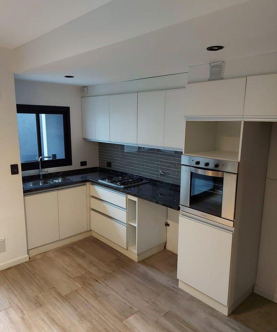 Foto de VENTA TRIPLEX 5AMB. OLIVOS, imagen 4