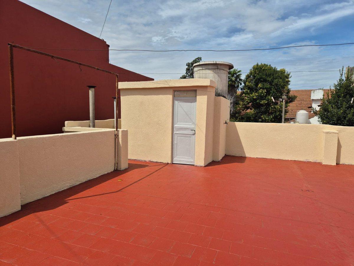Foto de CASA 5 AMB COCHERA,TERRAZA, JARDIN-OLIVOS, imagen 3