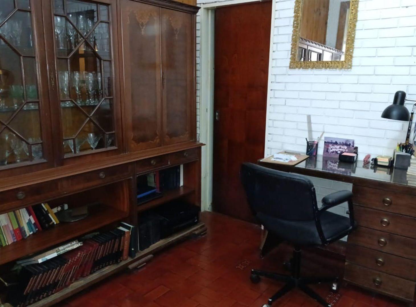 Foto de CASA VILLA TESEI 4 AMB. OPORTUNIDAD INVERSORES, imagen 3