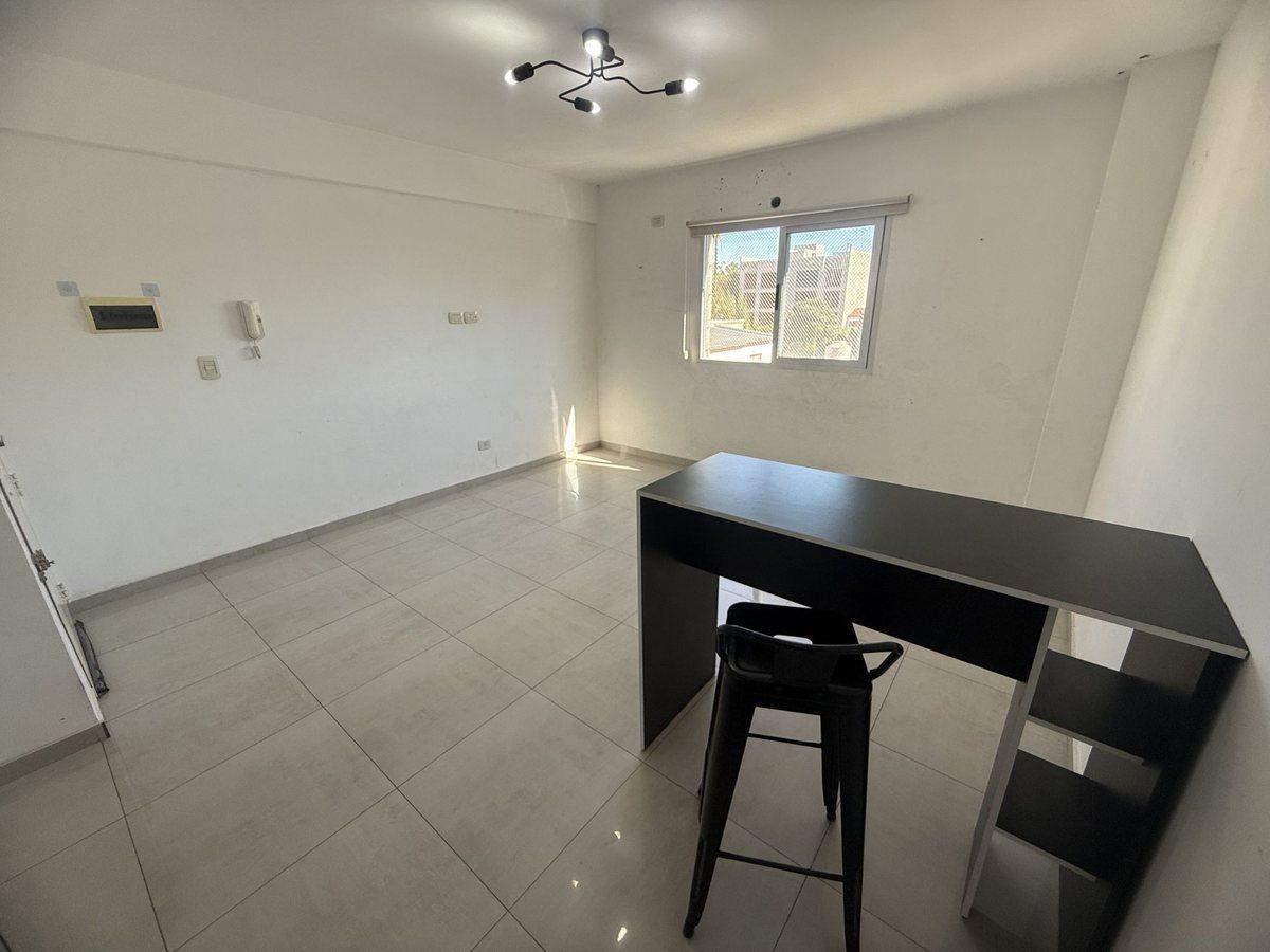 Foto de PH 2 Ambientes Balcón y Terraza propia San Justo, imagen 3