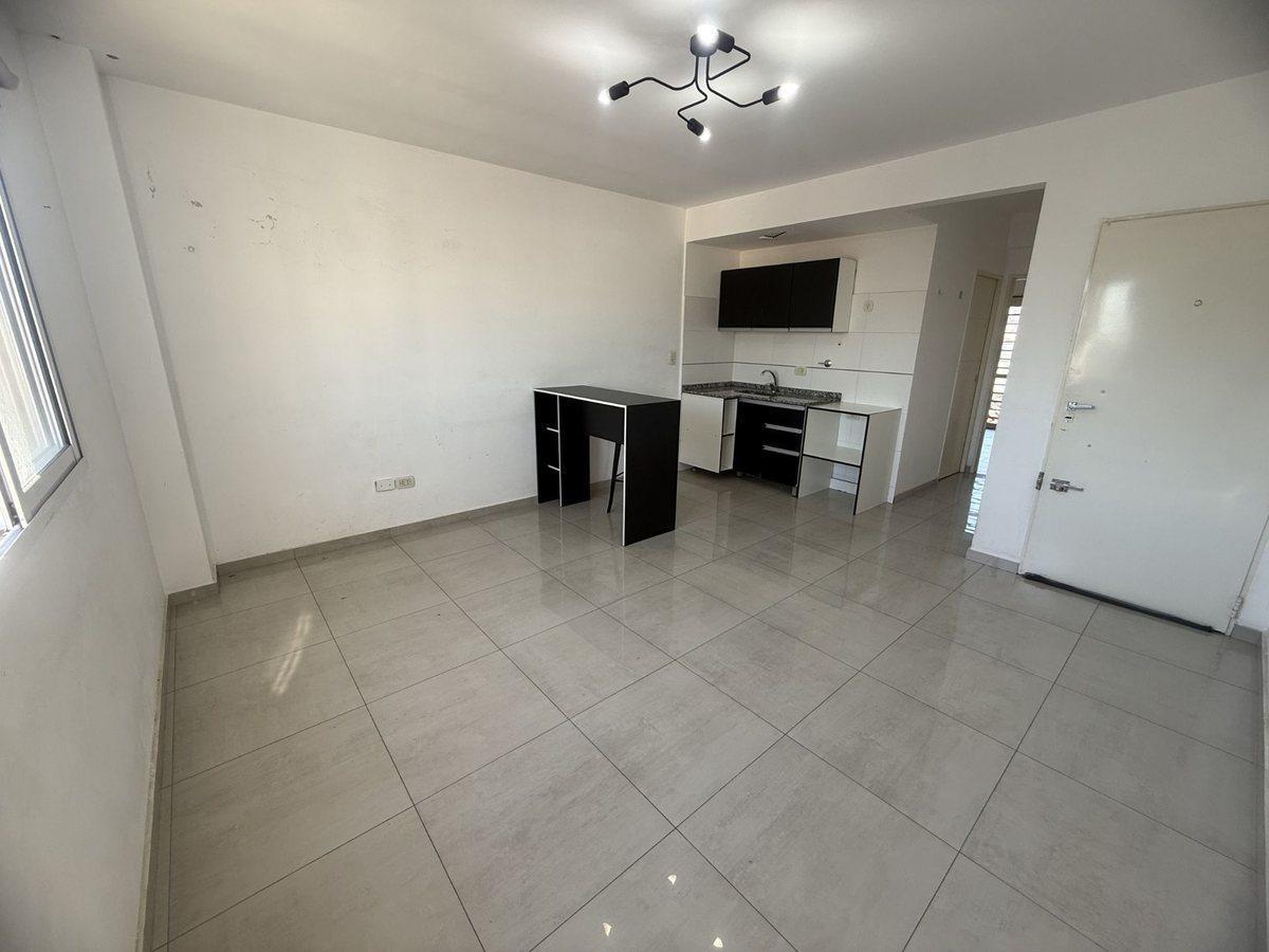 Foto de PH 2 Ambientes Balcón y Terraza propia San Justo, imagen 1