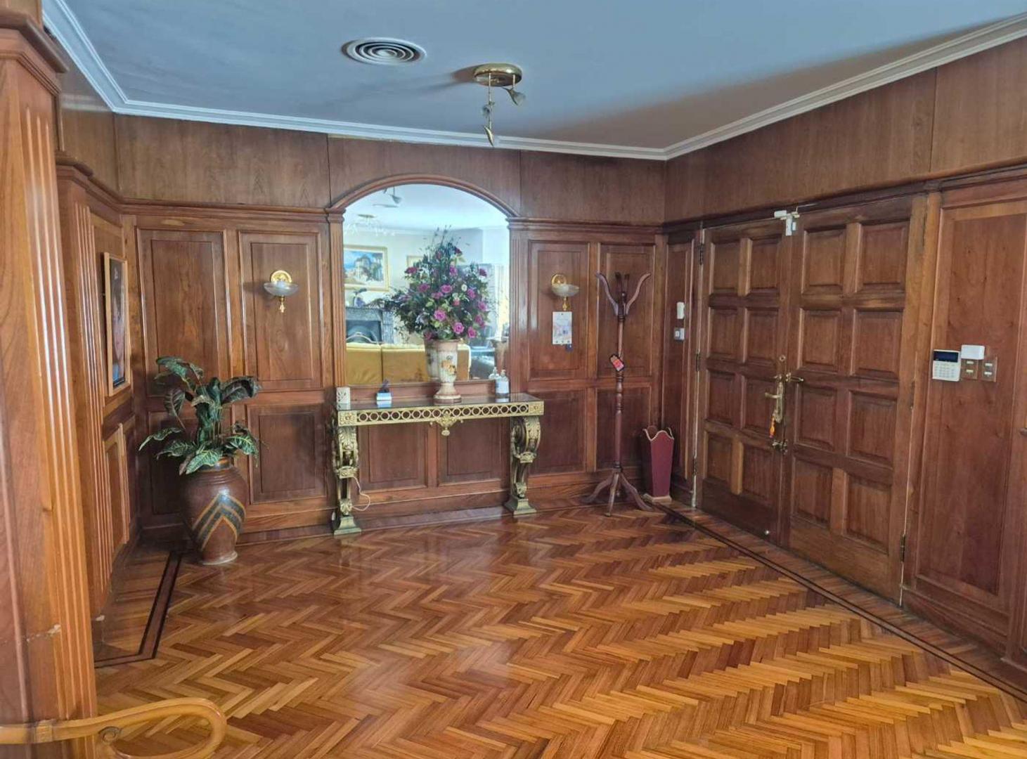 Foto de Venta Casa 7 Amb, Jardin/Pileta Parque Chacabuco, imagen 2