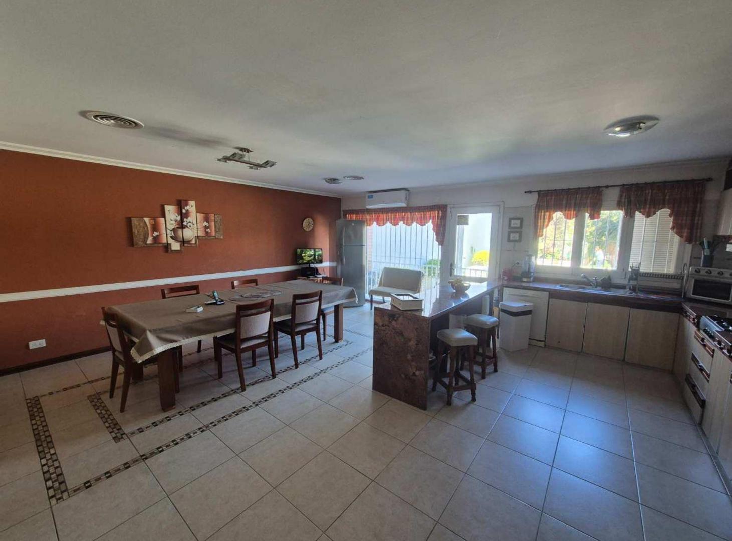 Foto de Venta Casa 7 Amb, Jardin/Pileta Parque Chacabuco, imagen 5