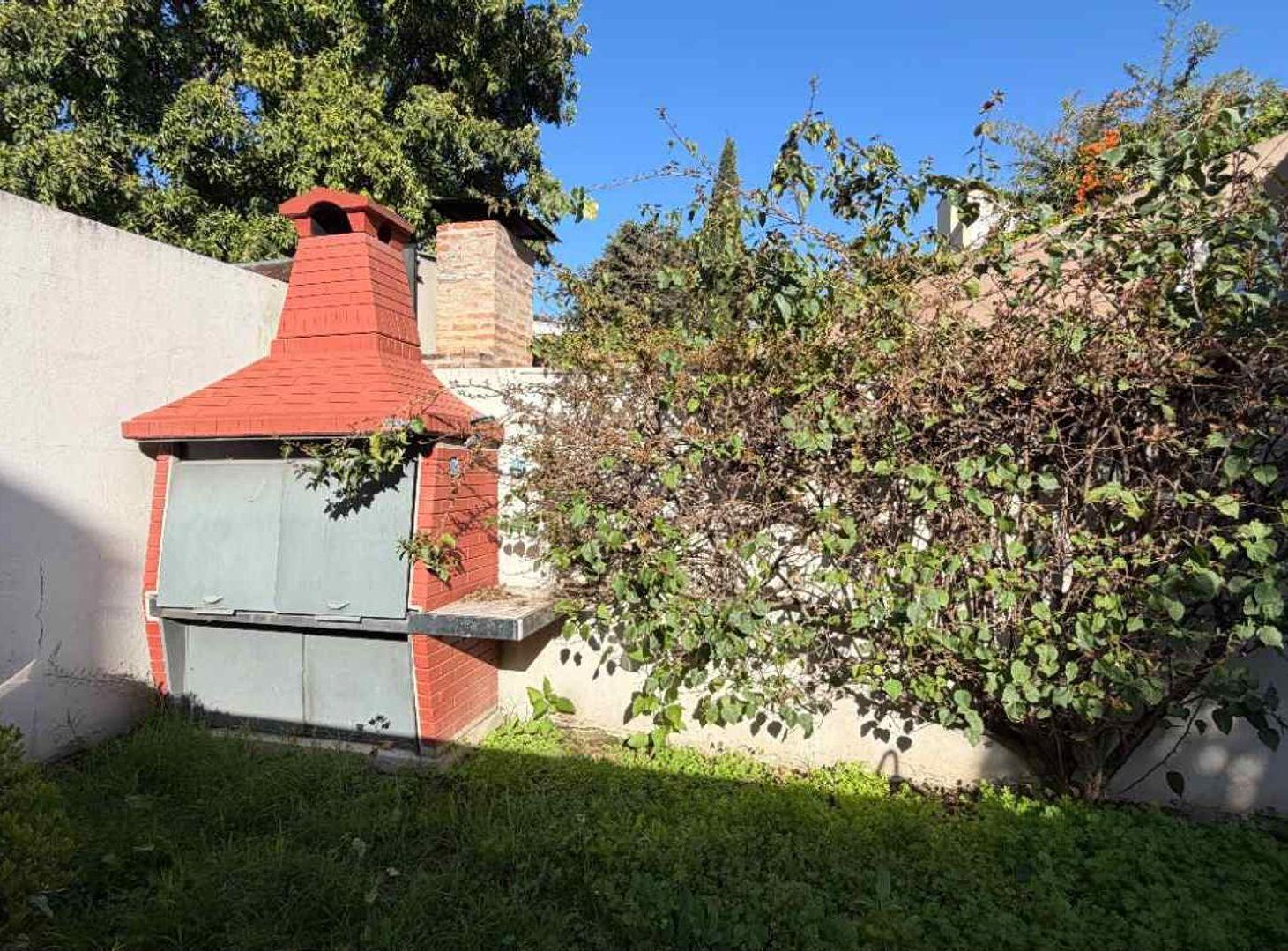 Foto de TRIPLEX 4 AMBIENTES CON JARDIN - APTO CREDITO, imagen 5