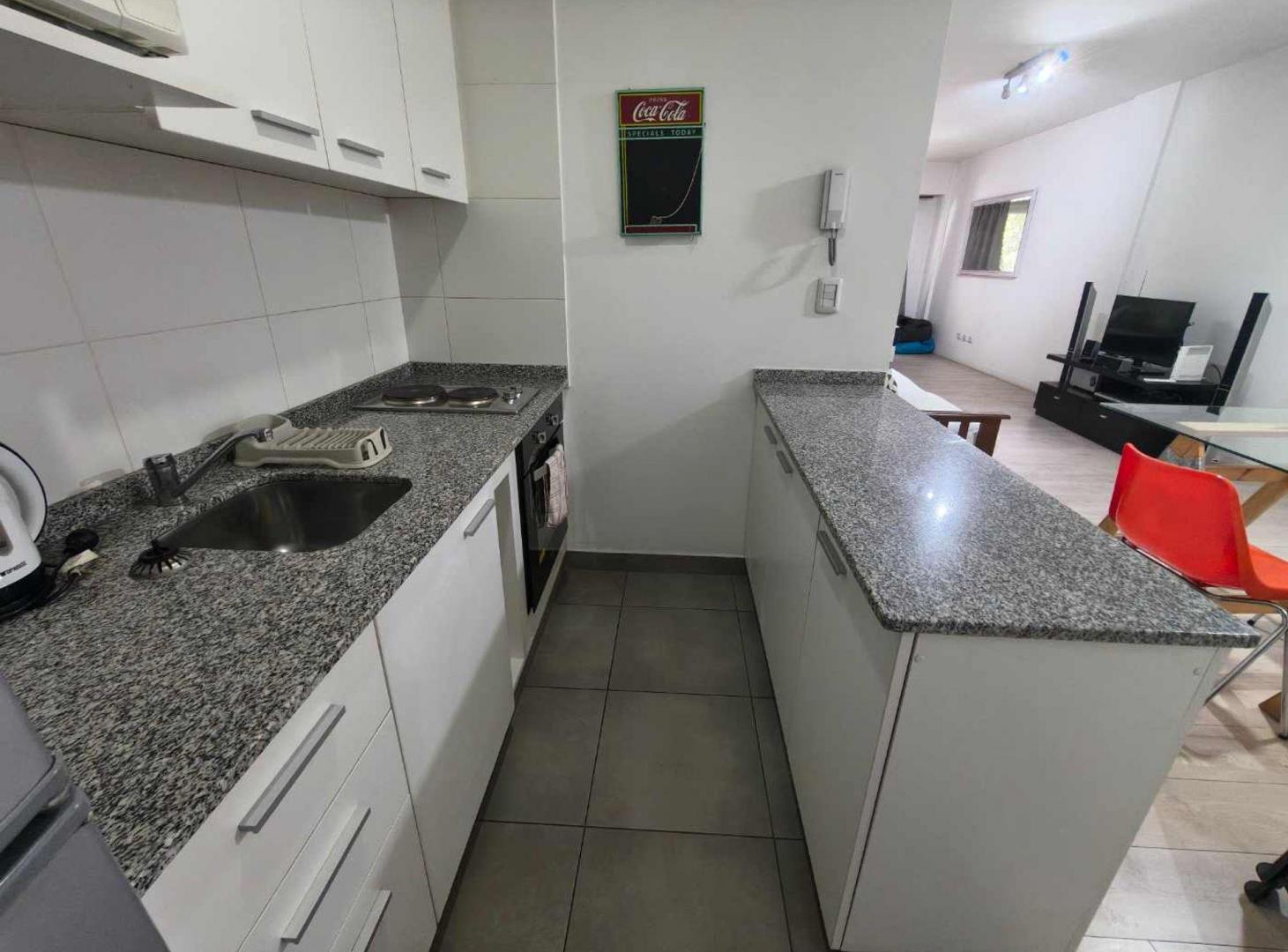 Foto de Alquiler Monoambiente amoblado con balcón - frente, imagen 3