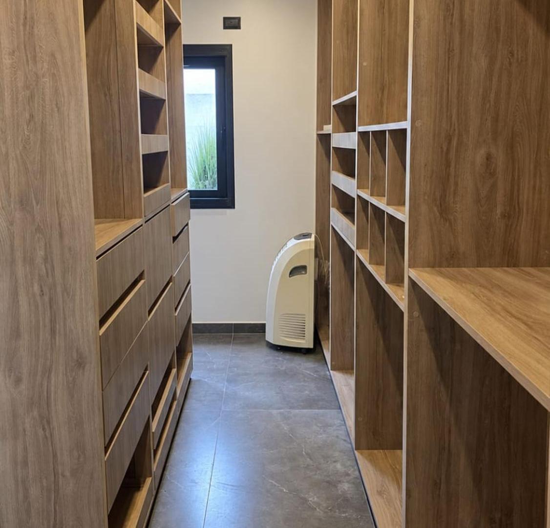Foto de CASA QUINTA CON PILETA Y GALPON, imagen 5