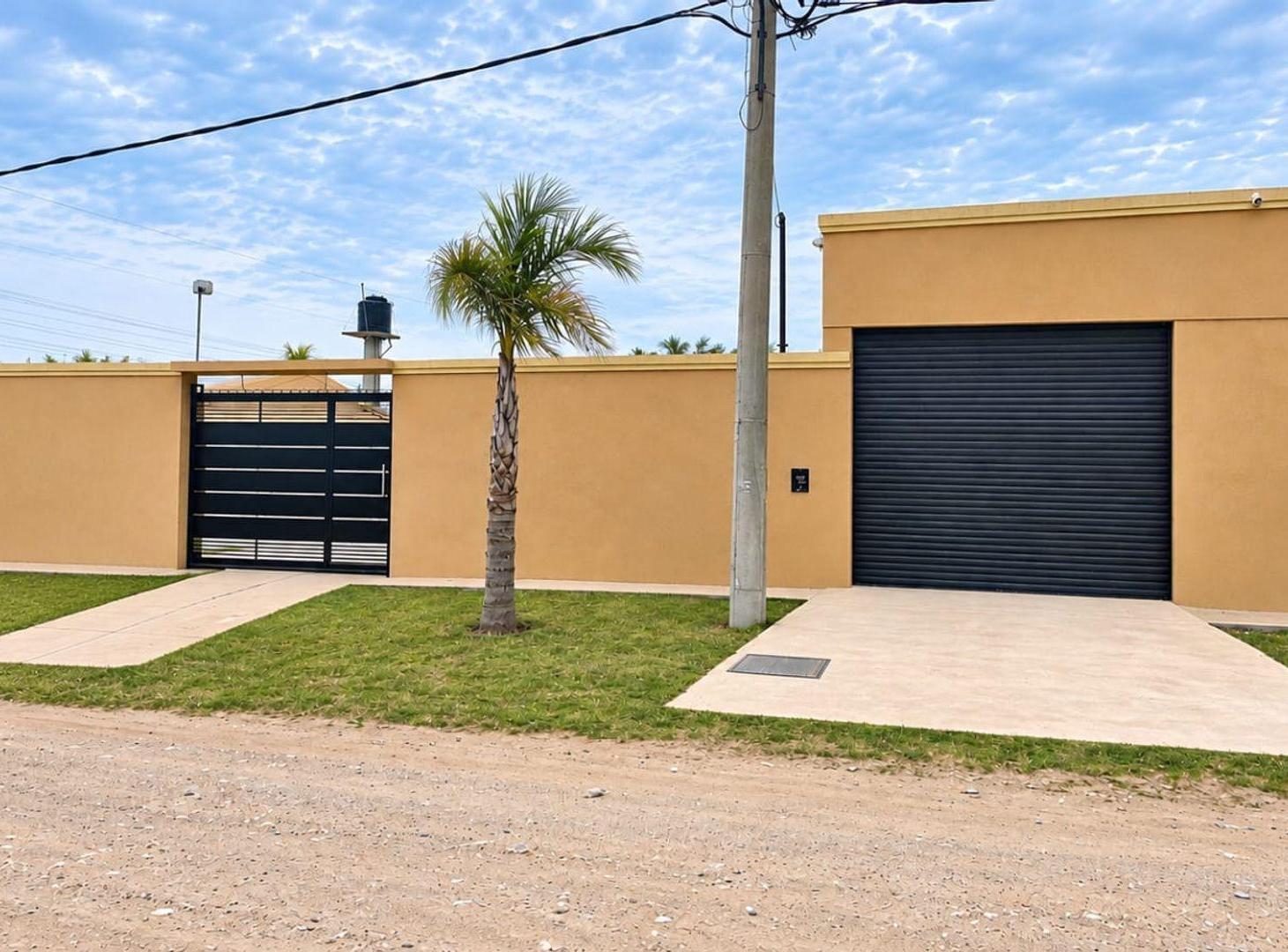 Foto de CASA QUINTA CON PILETA Y GALPON, imagen 2