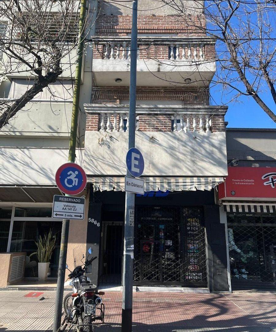 Foto de LOCAL Y 2 PH USO COMERCIAL/VIVIENDA - MATADEROS, imagen 1